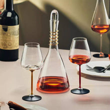 Charger l'image dans la galerie, verre à vin rotatif design diamant élégant en cristal moderne